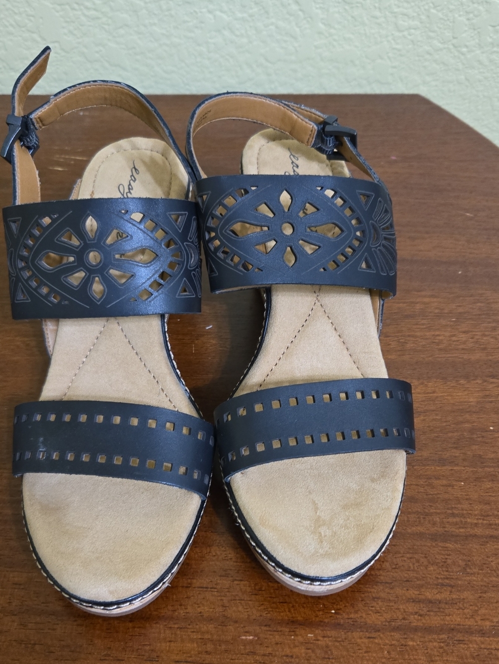 Women's Easy Spirit Black Cutout Strap Sandals - Casual Summer Heels